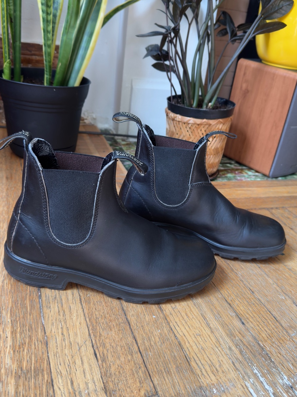 Blundstone Women’s size 8